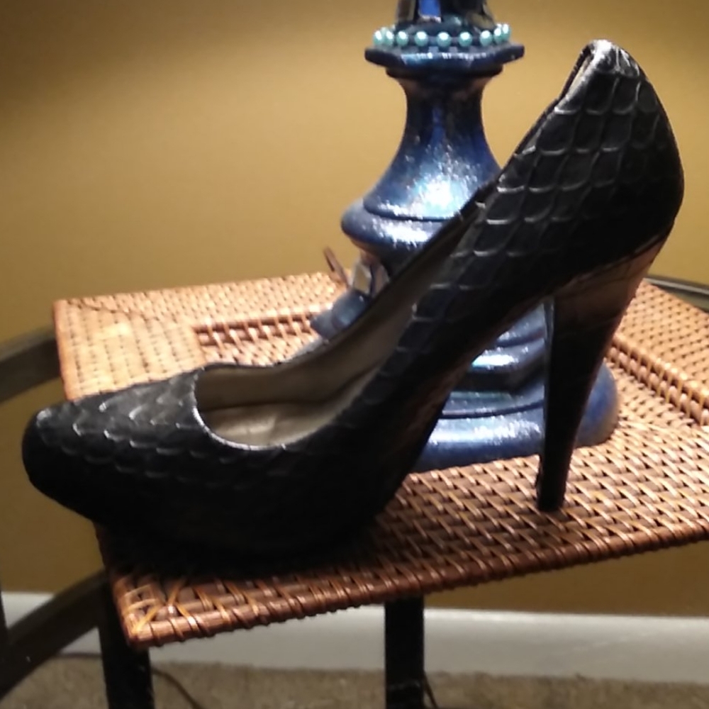 Heels - Picture 6 of 8